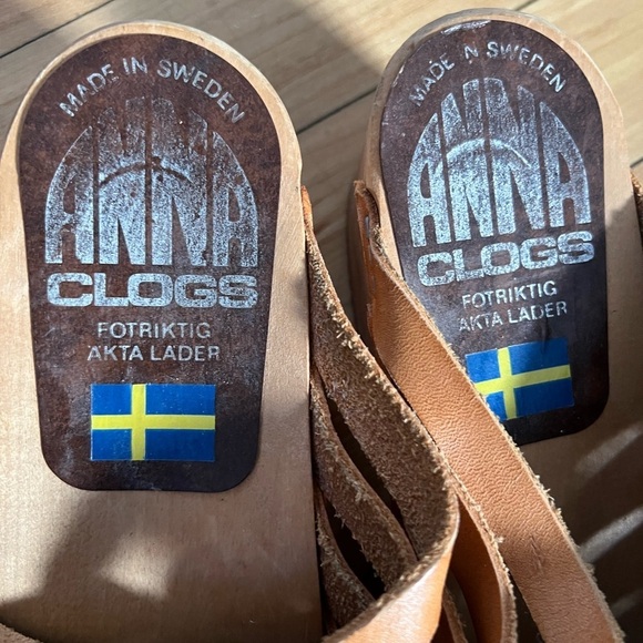 Anna Clogs made in Sweden wooden woven patterned open toed clogs - Picture 2 of 9